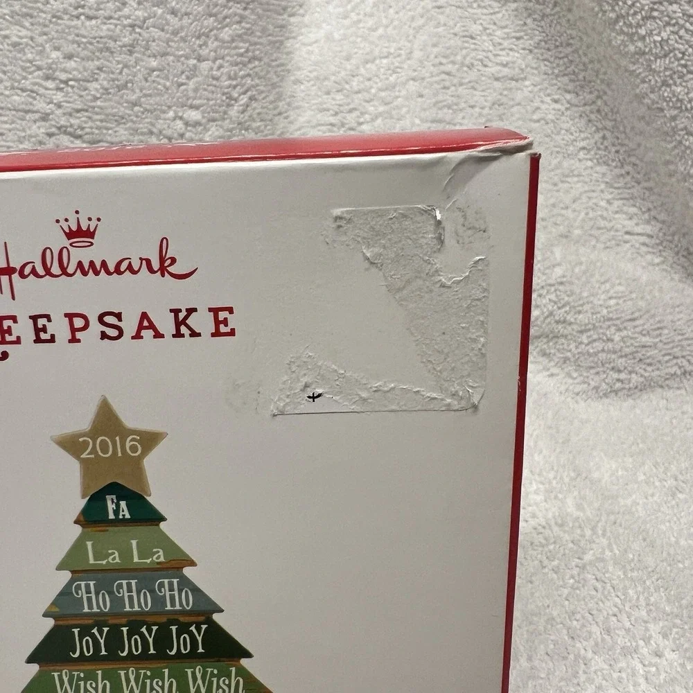 2016 Hallmark Keepsake Ornament‎ Celebrate Christmas Tree Holiday Santa